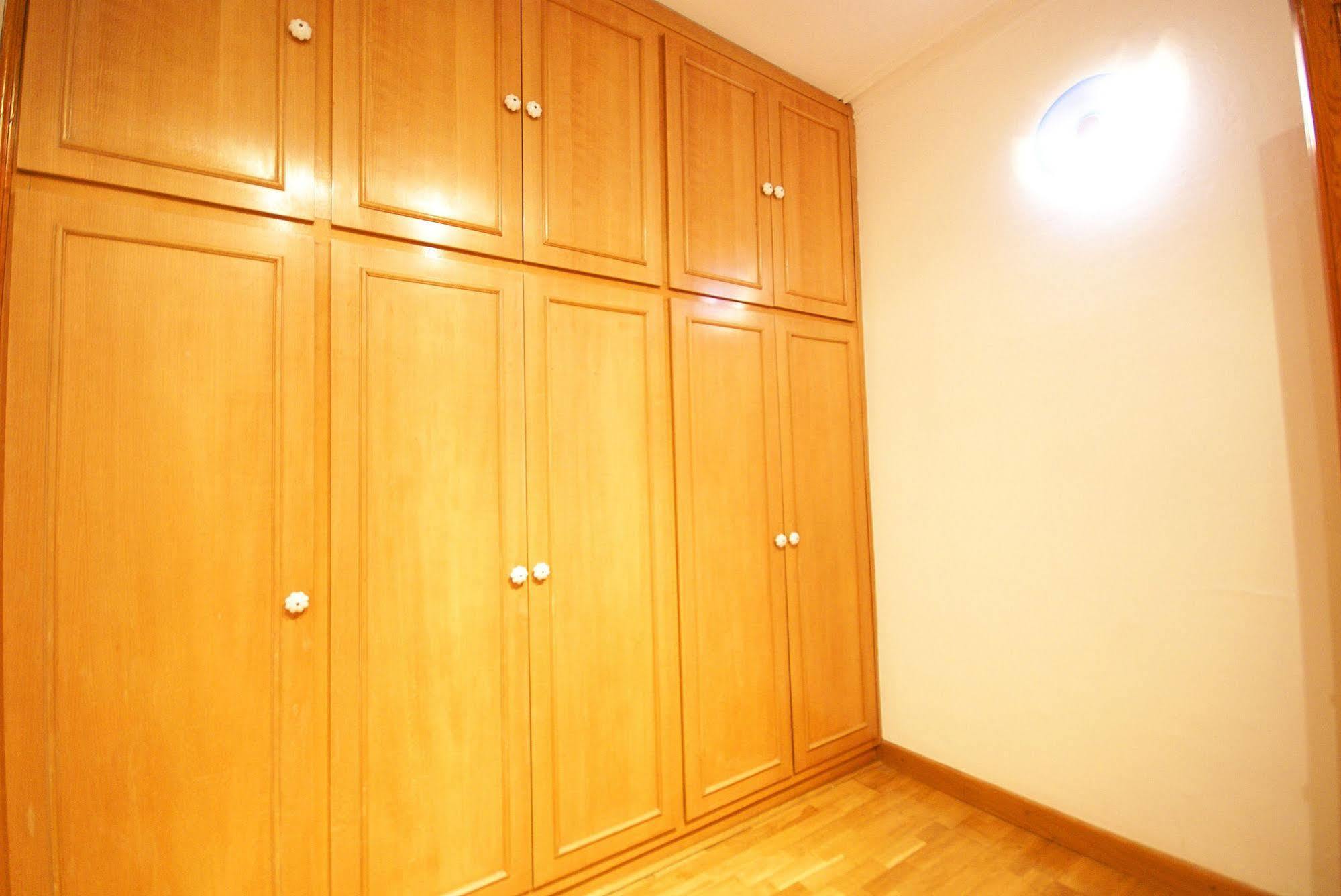 Flateli Aribau Daire Barselona Dış mekan fotoğraf
