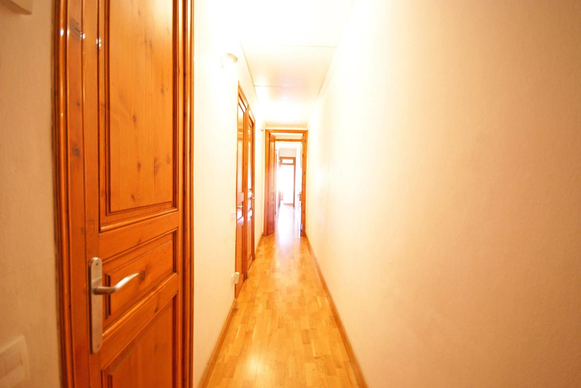 Flateli Aribau Daire Barselona Dış mekan fotoğraf