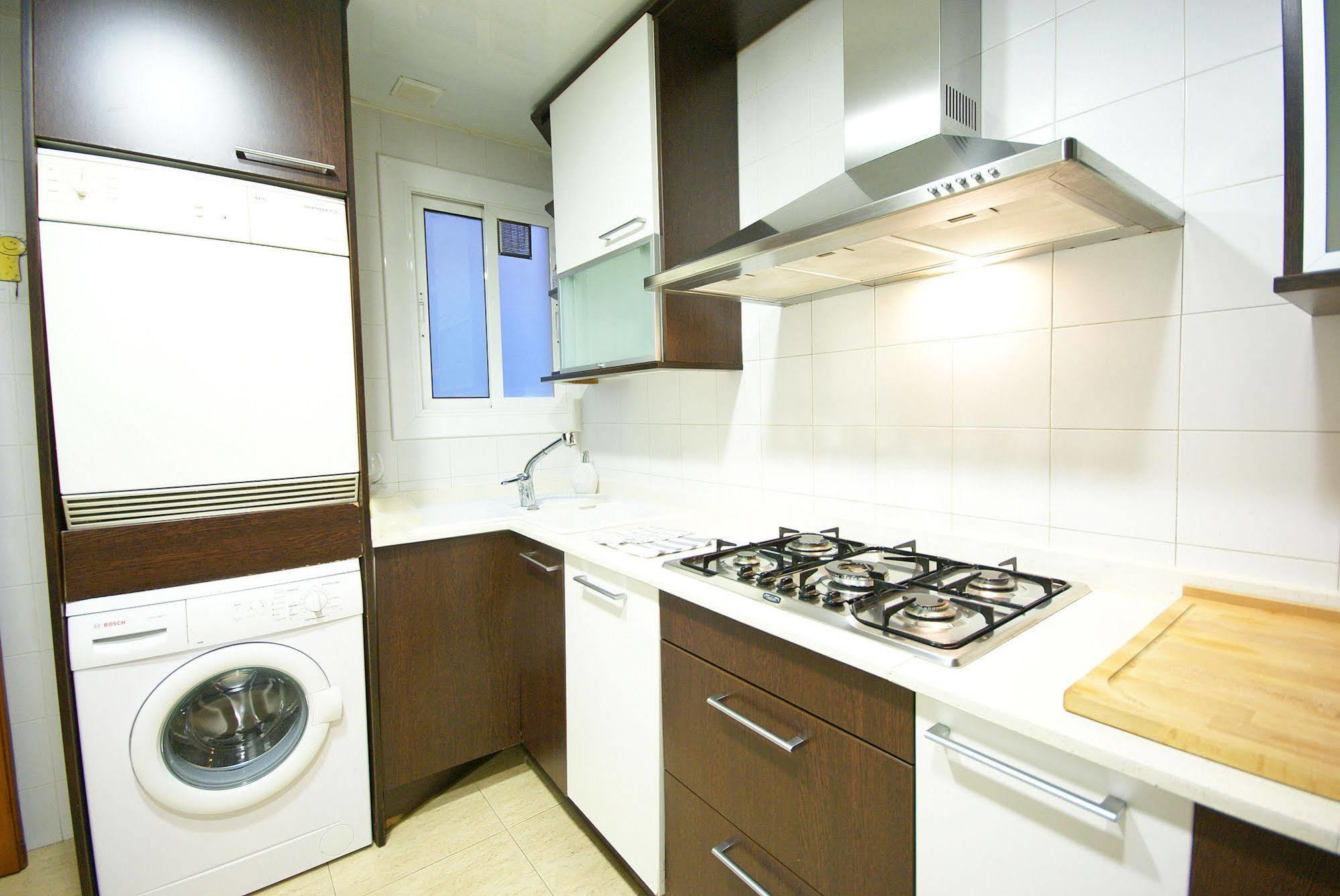 Flateli Aribau Daire Barselona Dış mekan fotoğraf